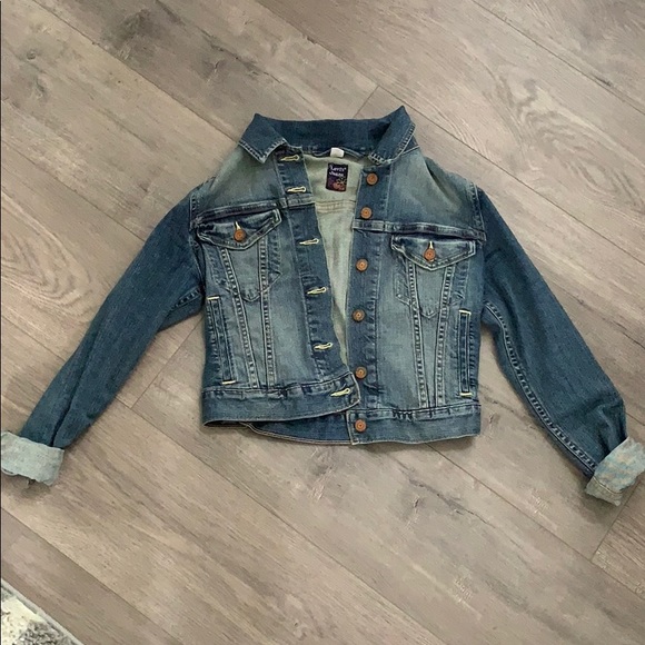 Levi's Jackets & Blazers - Levi’s Blue jean jacket!